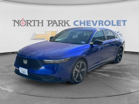 Used 2024 Honda Accord Sport image 7