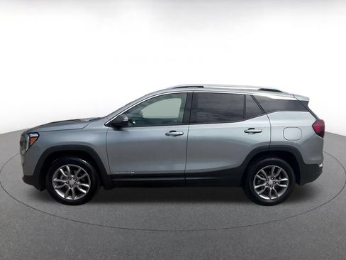 Used 2024 GMC Terrain SLT AWD/4WD image 9