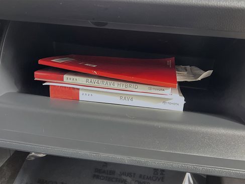 Used 2025 Toyota RAV4 XLE image 35