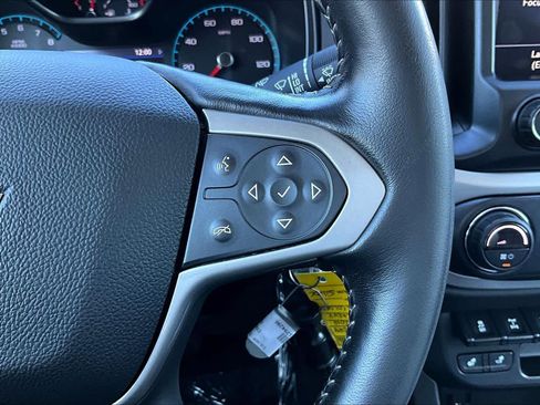 Used 2019 Chevrolet Colorado ZR2 w/ Colorado ZR2 Bison Edition image 23