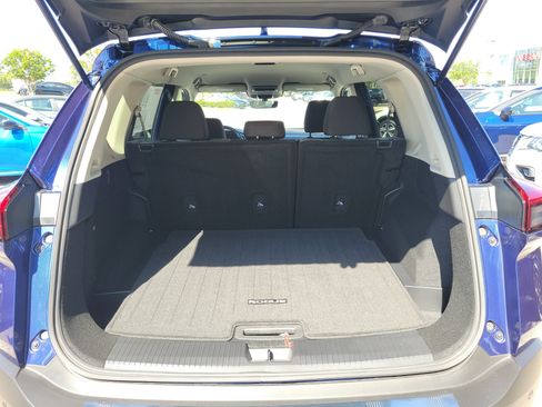 Certified 2022 Nissan Rogue SV FWD image 11