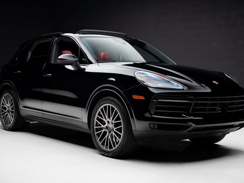 Used 2023 Porsche Cayenne S image 89