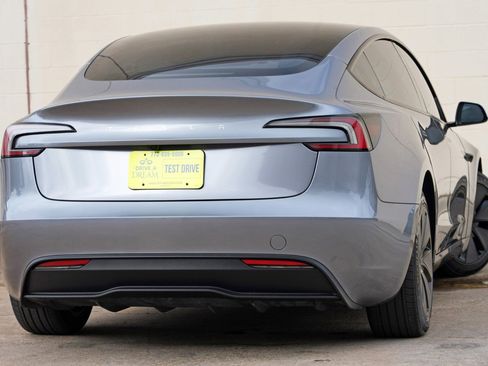 Used 2025 Tesla Model 3 RWD image 5