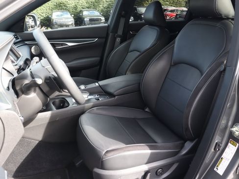 Certified 2025 INFINITI QX50 Sport image 17