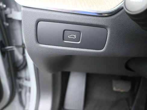 New 2026 Volvo XC60 B5 Plus w/ Protection Package Premier image 15