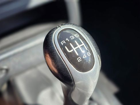 Used 2004 Porsche 911 Carrera image 29