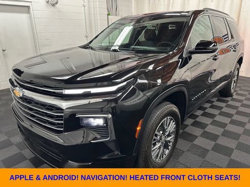 Used 2025 Chevrolet Traverse LT AWD/4WD image 1