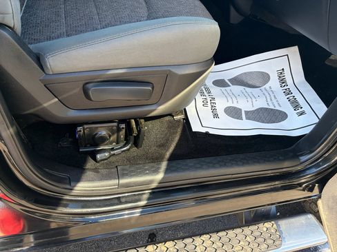 Used 2016 RAM 3500 Big Horn image 46