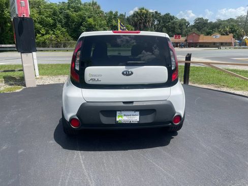 Used 2015 Kia Soul FWD image 6