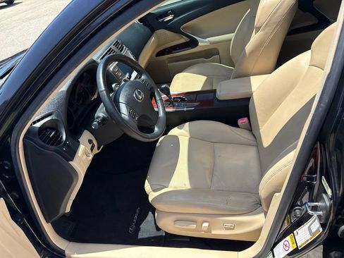 Used 2008 Lexus IS 250 w/ Premium Pkg RWD image 17