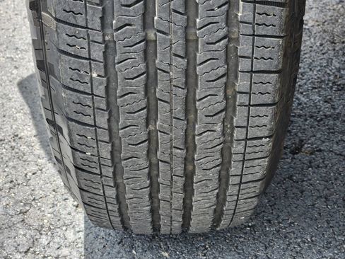Used 2025 Jeep Wrangler Unlimited Sport AWD/4WD image 11