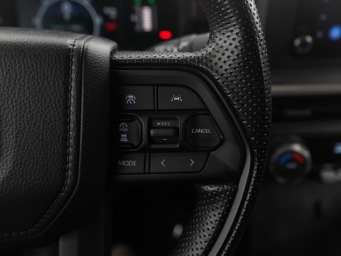 Used 2025 Toyota Tacoma SR5 image 26