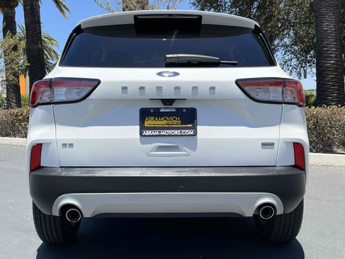 Used 2022 Ford Escape SE FWD image 43