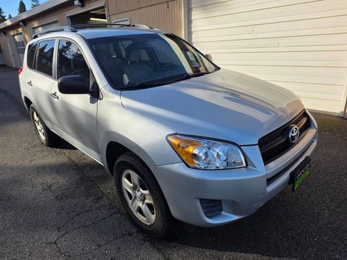 Used 2011 Toyota RAV4 4WD image 3