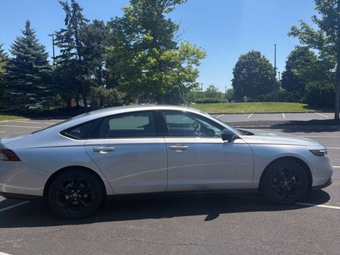 Used 2025 Honda Accord SE image 5
