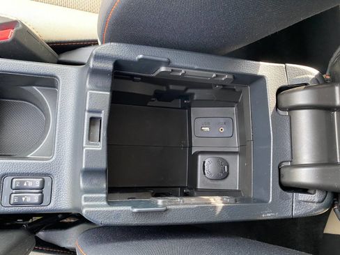 Used 2017 Subaru Crosstrek 2.0i Premium w/ Moonroof Package image 19