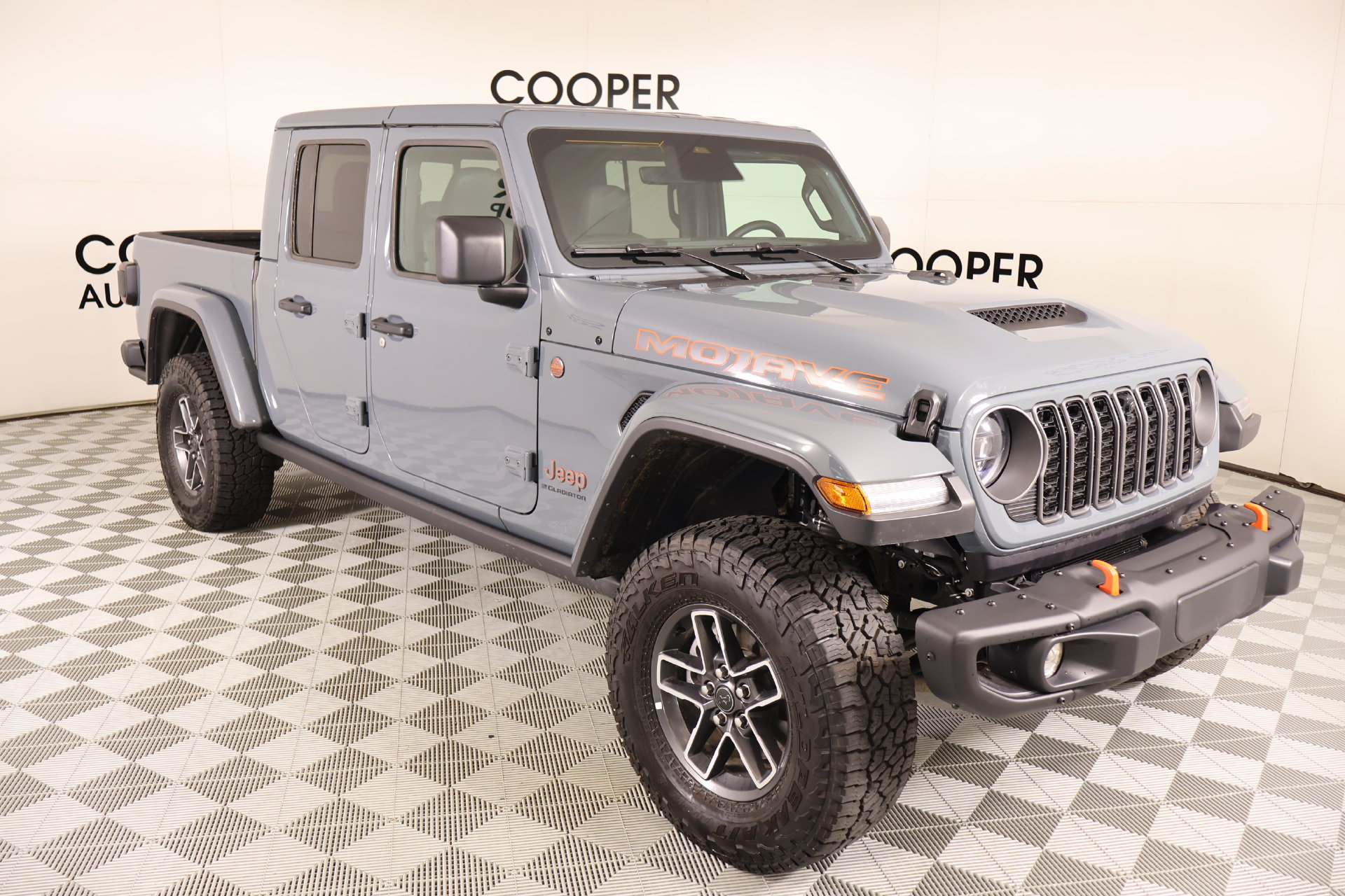 Used 2026 Jeep Gladiator Mojave AWD/4WD image 1