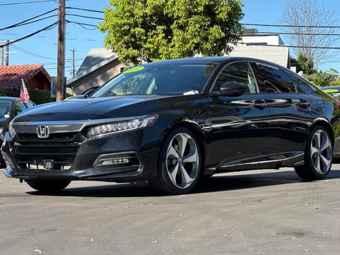 Used 2019 Honda Accord Touring image 8