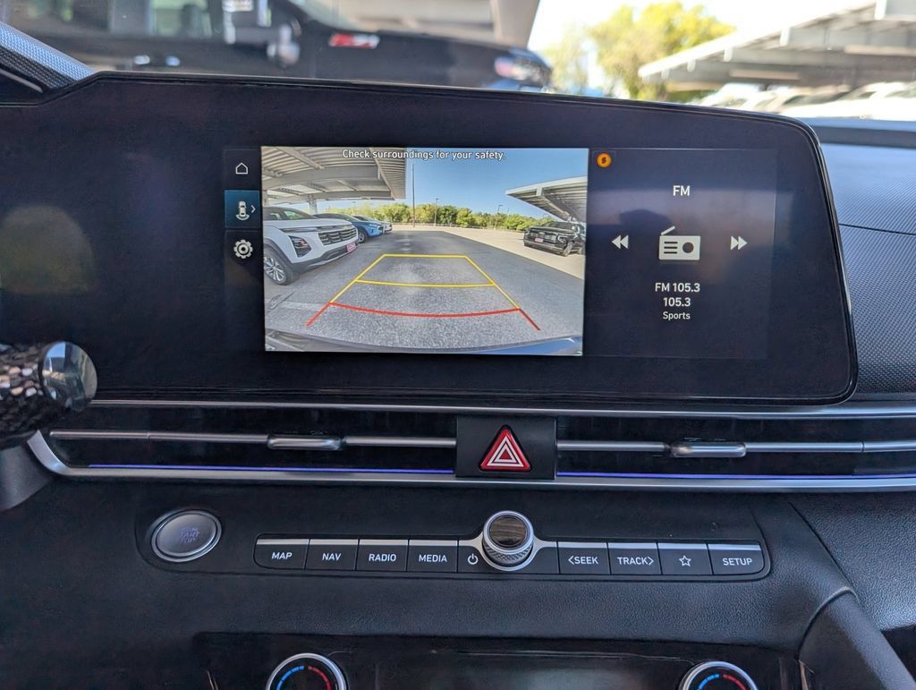 Used 2025 Hyundai Elantra SEL FWD image 8
