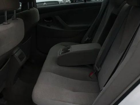 Used 2011 Toyota Camry LE w/ LE Extra-Value Pkg image 44