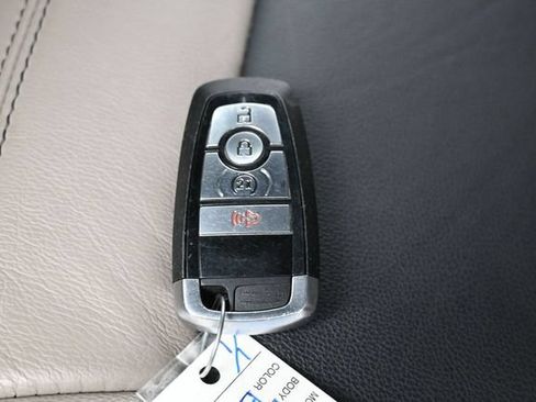 Used 2022 Ford Bronco Wildtrak AWD/4WD image 25