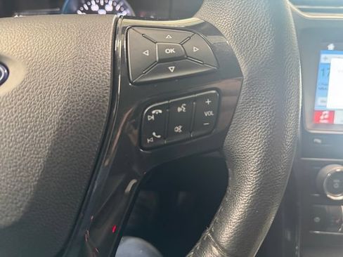 Used 2018 Ford Explorer XLT w/ Equipment Group 202A AWD/4WD image 18