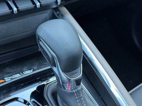 New 2026 GMC Canyon Denali w/ LPO, Denali Black Edition image 24