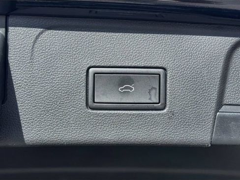 Used 2022 Volkswagen Atlas SE FWD image 13