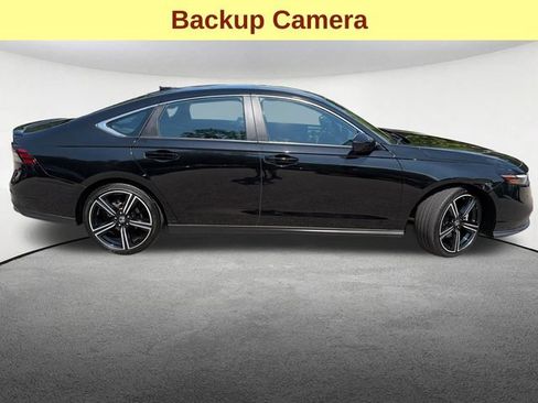 Used 2024 Honda Accord Sport image 11