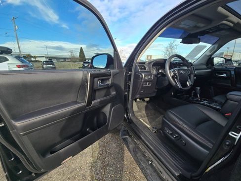 Used 2021 Toyota 4Runner TRD Off-Road Premium w/ Moonroof Package image 23