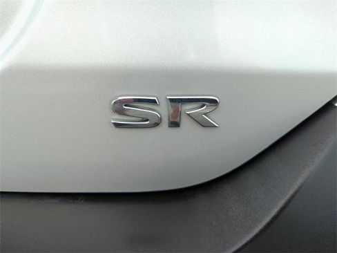Certified 2020 Nissan Kicks SR image 11