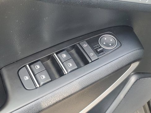 Used 2025 Kia Soul S FWD image 9