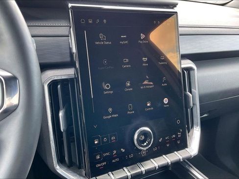 Used 2025 GMC Acadia Elevation image 24