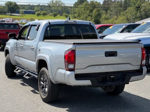 Used 2023 Toyota Tacoma SR5 w/ Technology Package AWD/4WD image 3