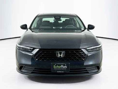 Used 2025 Honda Accord SE image 2
