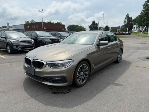 Used 2017 BMW 540i xDrive w/ Premium Package image 4