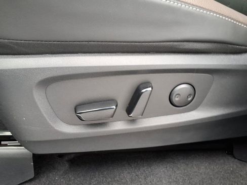 New 2026 Nissan Pathfinder Platinum image 24