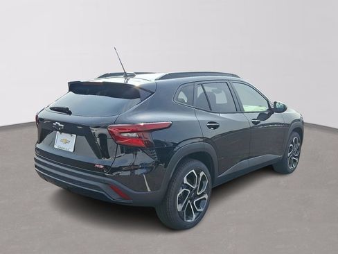 New 2026 Chevrolet Trax RS w/ Sunroof Package FWD image 4