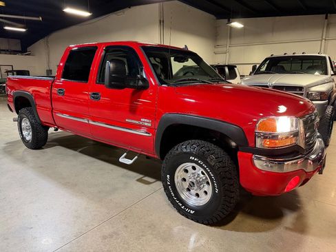 Used 2006 GMC Sierra 2500 SLT w/ Heavy-Duty Power Package image 1