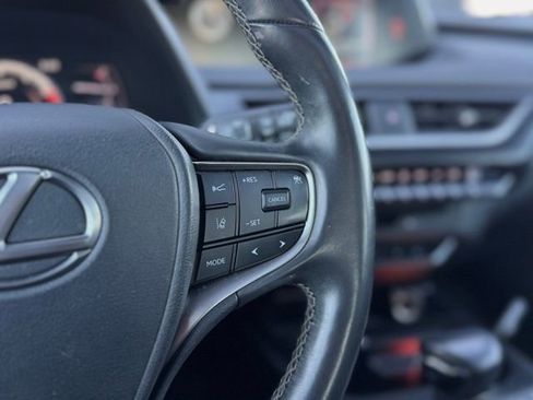 Used 2022 Lexus UX 250h w/ Premium Package image 22