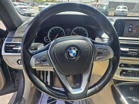 Used 2016 BMW 750i xDrive AWD/4WD image 25