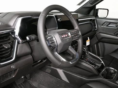 New 2026 GMC Canyon Elevation w/ Convenience Package image 4