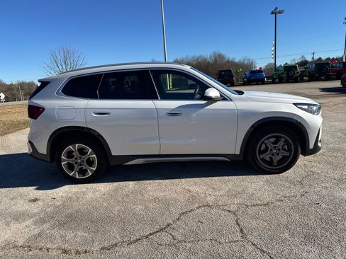 Used 2025 BMW X1 xDrive28i image 4