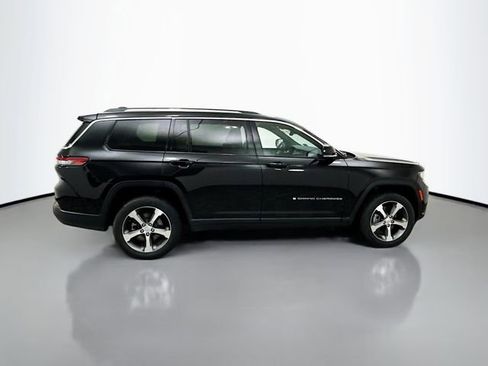 Used 2023 Jeep Grand Cherokee L Limited w/ Luxury Tech Group II image 10