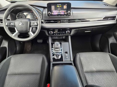Used 2022 Mitsubishi Outlander ES AWD/4WD image 13