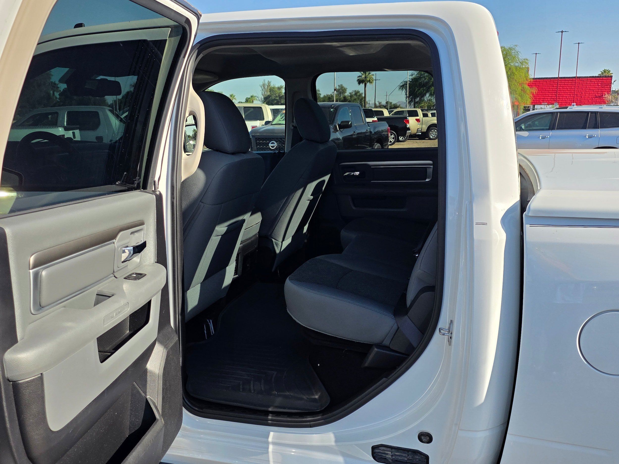 Used 2016 RAM 1500 Big Horn AWD/4WD image 24