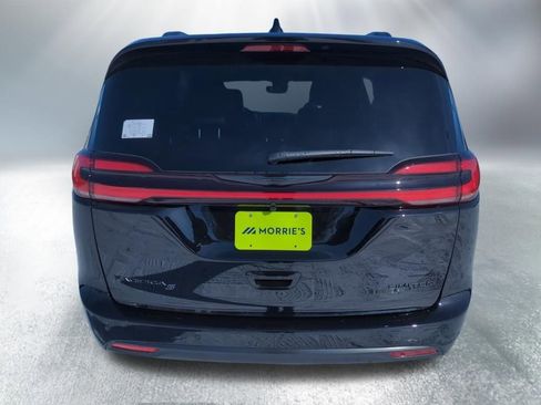 New 2026 Chrysler Pacifica Limited w/ S Appearance Package FWD image 5