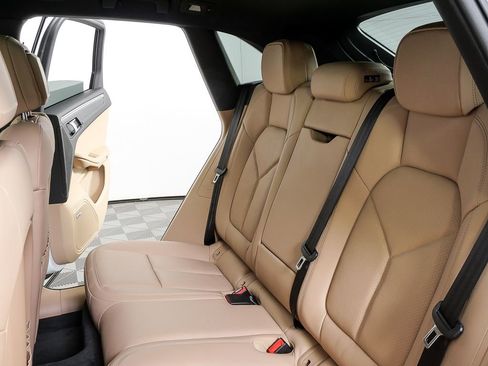 New 2026 Porsche Macan AWD image 22