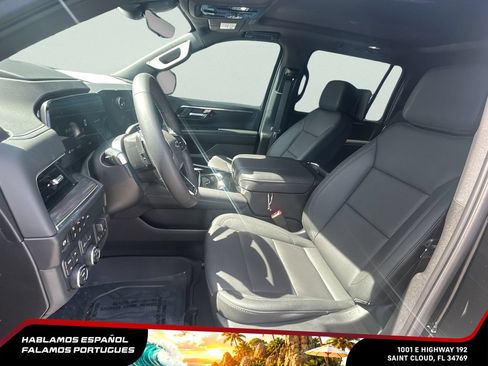 New 2026 Chevrolet Suburban Z71 w/ Z71 Off-Road Package AWD/4WD image 11
