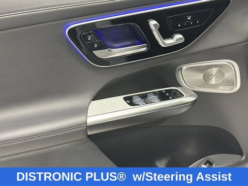 Certified 2024 Mercedes-Benz GLC 300 image 10